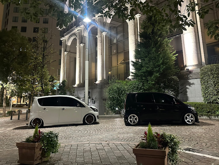 ムーヴカスタムのMOVE・CRAZYCLAN・𝐍𝐢𝐠𝐡𝐭撮影・イタリア街に関するカスタム事例の投稿画像9枚目