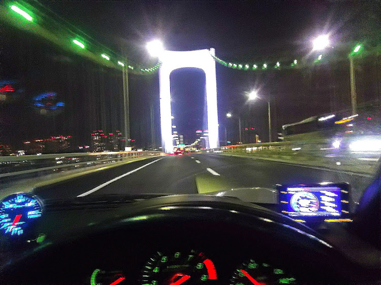 RX-7の赤FC・首都高・夜活・携行缶に関するカスタム事例の投稿画像10枚目