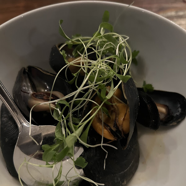 Mussels. No bread