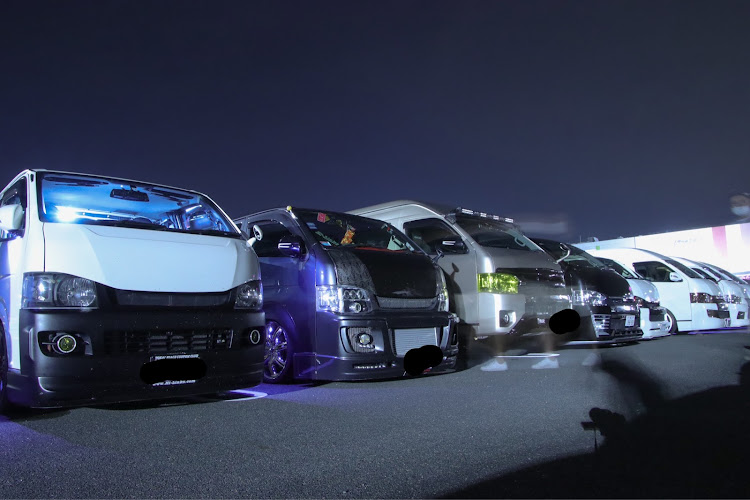 ハイエースバンの奈良オフ・だれが誰だか？に関するカスタム事例の投稿画像2枚目