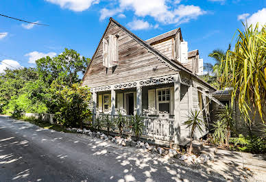 House with garden 1