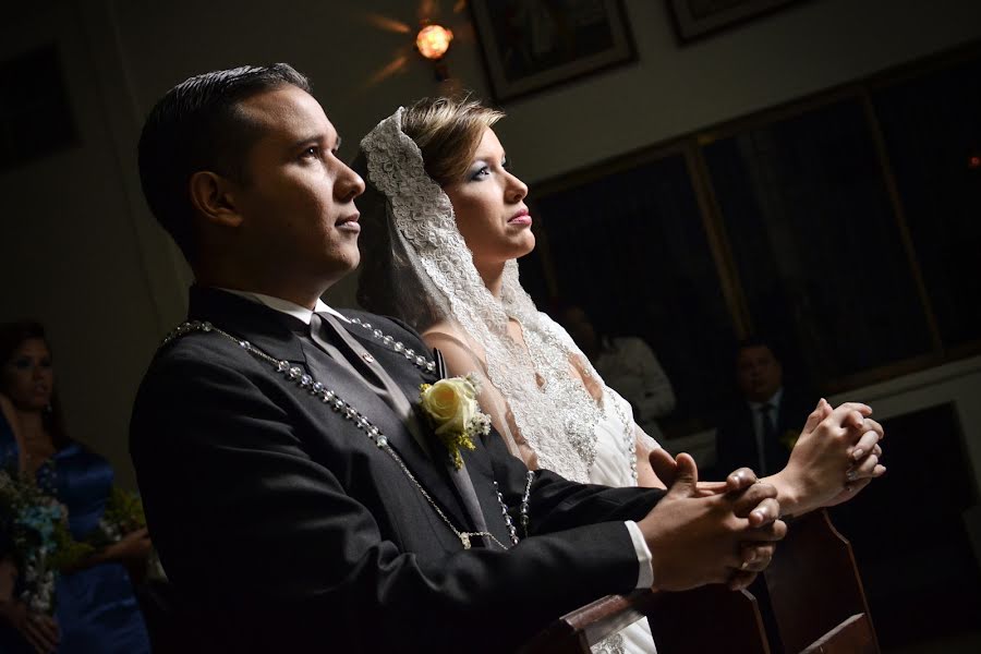 Fotógrafo de casamento Osnaldo Salas (osnaldosalas). Foto de 15 de outubro 2018