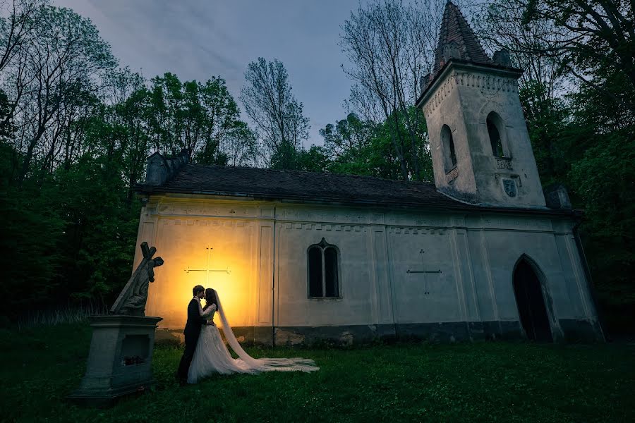 Photographer sa kasal Tibor Kosztanko (svadobnyfotograf). Larawan ni 16 Mayo 2023