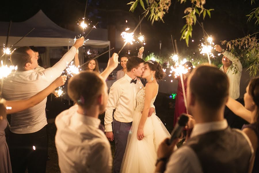 Fotógrafo de casamento Miroslav Kudrin (kremsoda). Foto de 20 de junho 2016