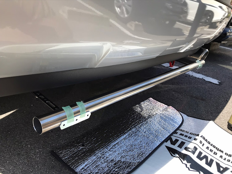 RAV4のGW・リアバンパーガード取付・DIY・バンパーガード・RAV4に関するカスタム事例の投稿画像3枚目
