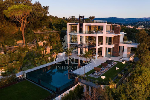 Property with pool 2