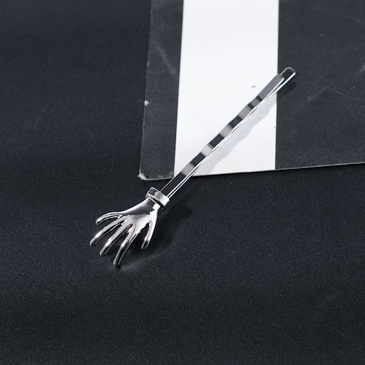 Title 4, New Arrival Metal Skull Hand Hair Clips For Wom...