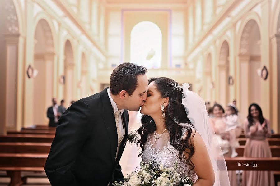 Fotografo di matrimoni Fernando Carrillo (fernandocarillo). Foto del 27 aprile 2020