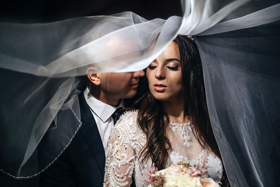 Fotógrafo de casamento Aleksandr Gomenyuk (gomeniuk). Foto de 16 de janeiro 2019