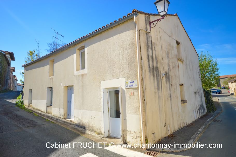 Vente maison 4 pièces 82.5 m² à Chantonnay (85110), 84 240 €