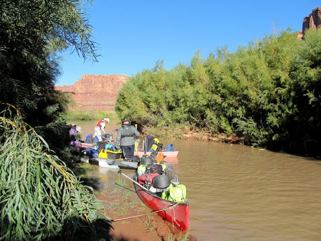 Canoes at the mouth of Hell Roaring Canyon