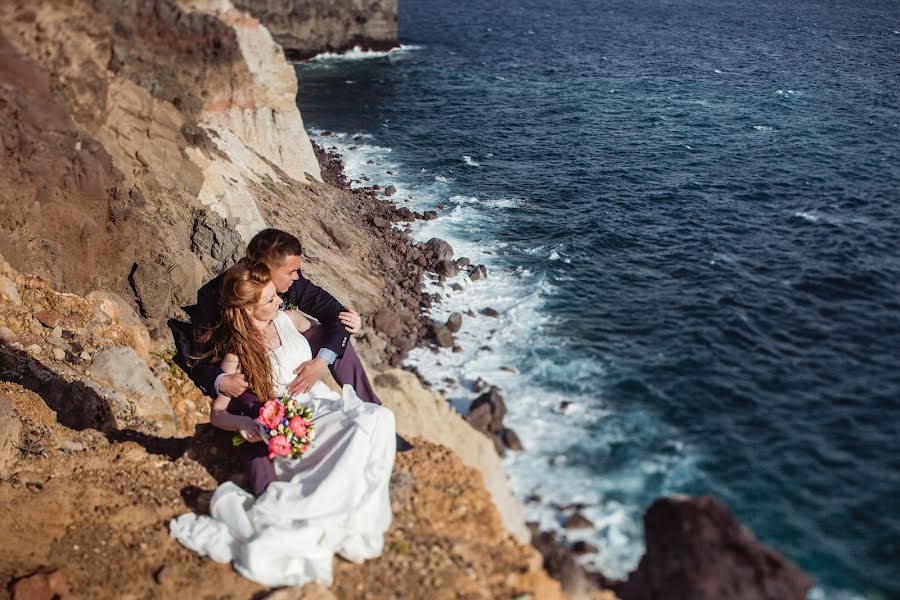 Fotografo di matrimoni Uliana Shustova (ulianashustova). Foto del 1 luglio 2014