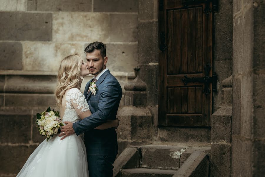 Wedding photographer Levente Gábor (levente). Photo of 6 April 2023