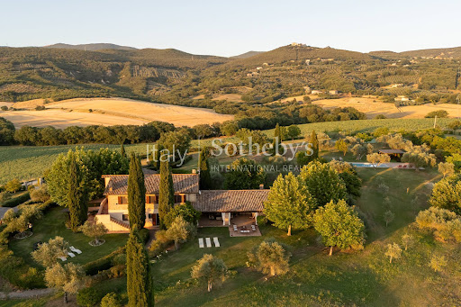 Luxury villa for sale in Guardea (Italy) with pool and terrace
