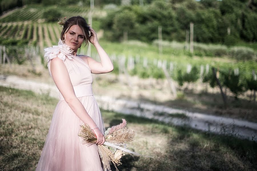 Fotógrafo de casamento Gaetano Longo (primopianocolle). Foto de 6 de julho 2021