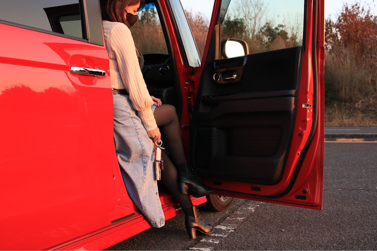 Nボックスカスタムのエヌボックスカスタム・一眼・２月も宜しくお願いします・愛車とオーナー・ドライブに関するカスタム事例の投稿画像1枚目