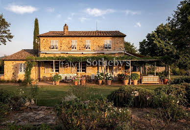 Farmhouse with garden and pool 2