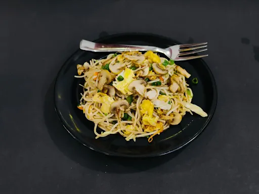 Egg Mushroom Chilli Noodles