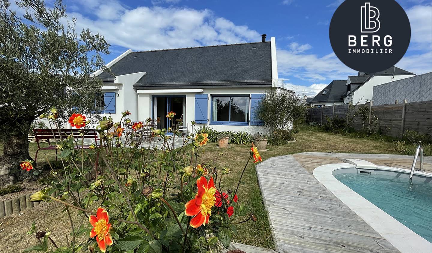 House with pool and terrace Quiberon