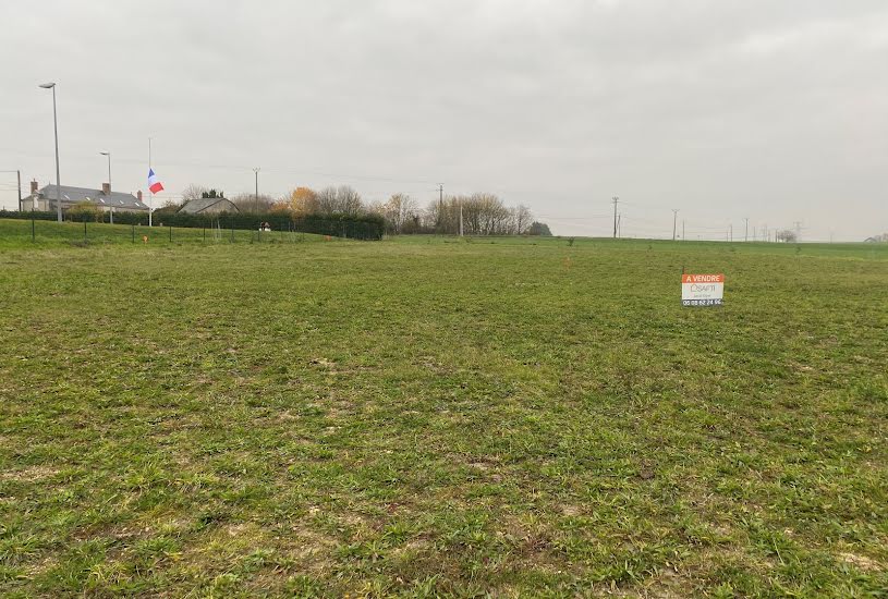  Vente Terrain à bâtir - 679m² à Neuvy-le-Roi (37370) 