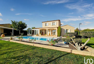 House with pool and terrace 3