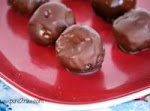 Super Easy Pecan Chocolate Truffles was pinched from <a href="http://www.favehealthyrecipes.com/Dessert/Super-Easy-Pecan-Chocolate-Truffles" target="_blank">www.favehealthyrecipes.com.</a>