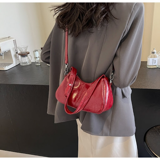 Title 24, Red hand carrying oblique shoulder bag, perfect...