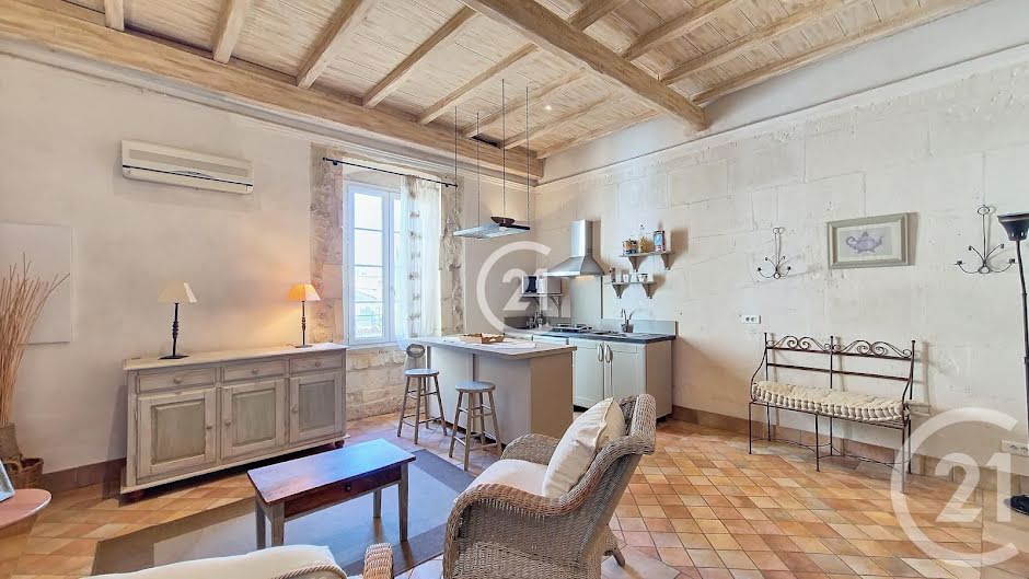 Vente immeuble   à Mouriès (13890), 579 000 €