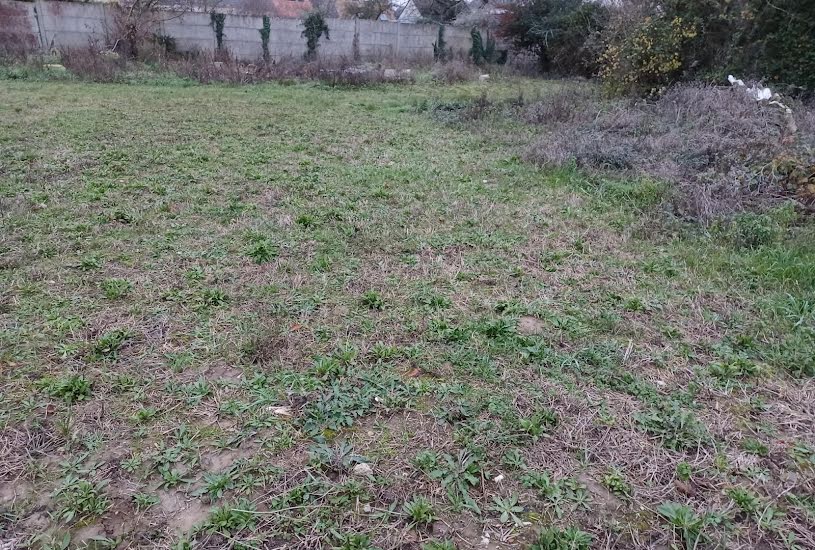  Vente Terrain à bâtir - 400m² à Saint-Péravy-la-Colombe (45310) 