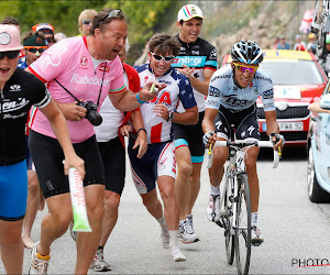 Contador vlamde Télégraphe en Alpe d'Huez op met fiets die hij nu veilt voor strijd tegen corona