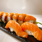 Golden Dragon Roll w. Sushi