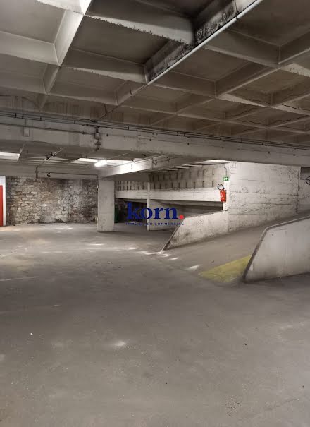 Vente parking  1222 m² à Paris 18ème (75018), 1 166 000 €