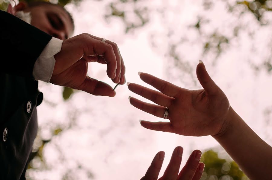 Fotógrafo de casamento Nedžad Spahalić (foto387). Foto de 16 de fevereiro 2020