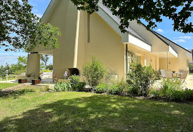 Villa with garden and terrace 1