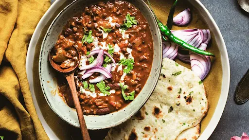 Dal Makhani With 2 Butter Naan