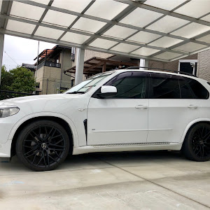 X5 E70