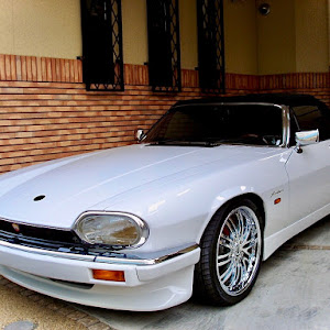 XJ-S