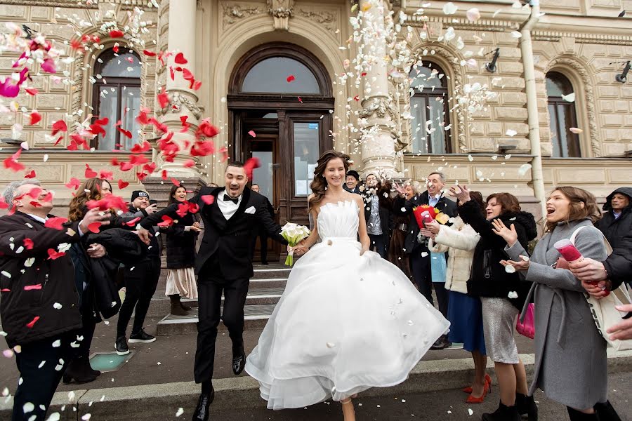 Nhiếp ảnh gia ảnh cưới Aleksey Averin (alekseyaverin). Ảnh của 17 tháng 3 2021