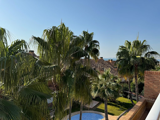 Maison avec piscine et terrasse 5