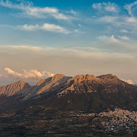 Saluti da Oliena , "Ai piedi del Monte più bello che Dio abbia creato" -  Cit : "Salvatore Satta" di 