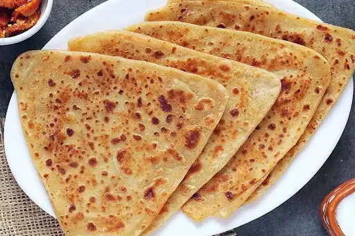 3 Butter Paratha With Dal Fry