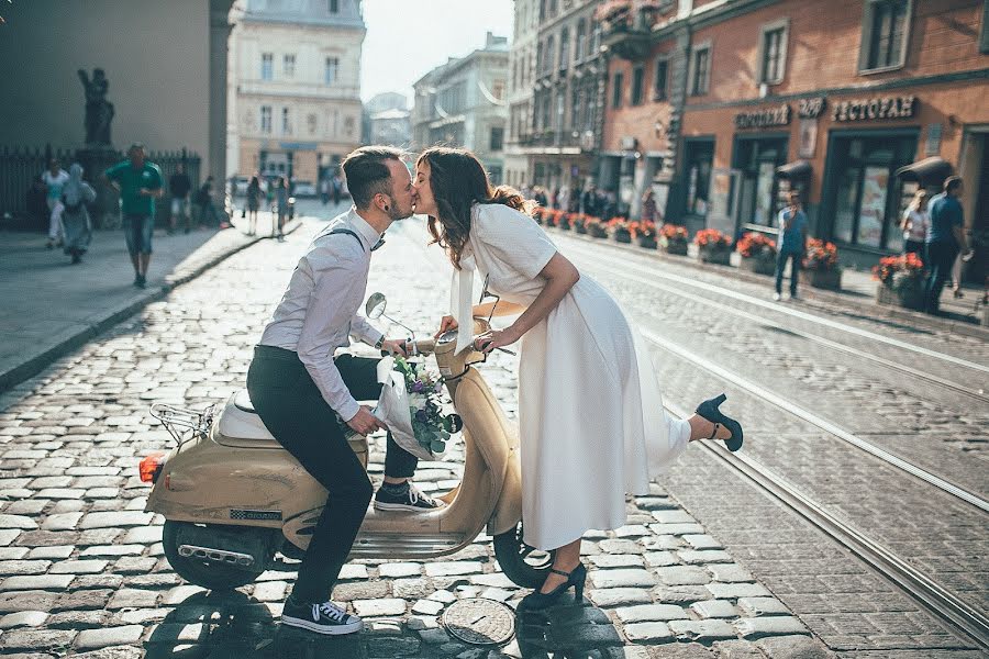 Fotógrafo de casamento Svitlana Raychuk (clerstudio). Foto de 28 de outubro 2016