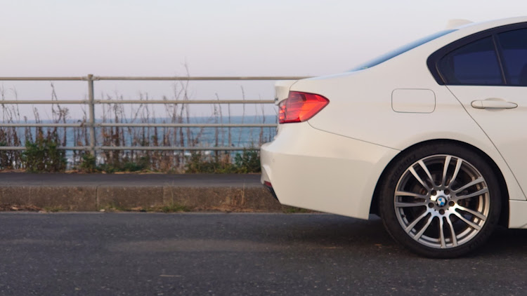 320d M Sportの320(ミニマル)さんが投稿したカスタム事例の投稿画像4枚目