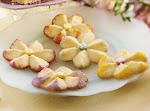 Sugar Cookie Blossoms was pinched from <a href="http://www.bettycrocker.com/recipes/sugar-cookie-blossoms/9abcb3c3-8733-4d0d-b42f-b0e0f1187c53" target="_blank">www.bettycrocker.com.</a>