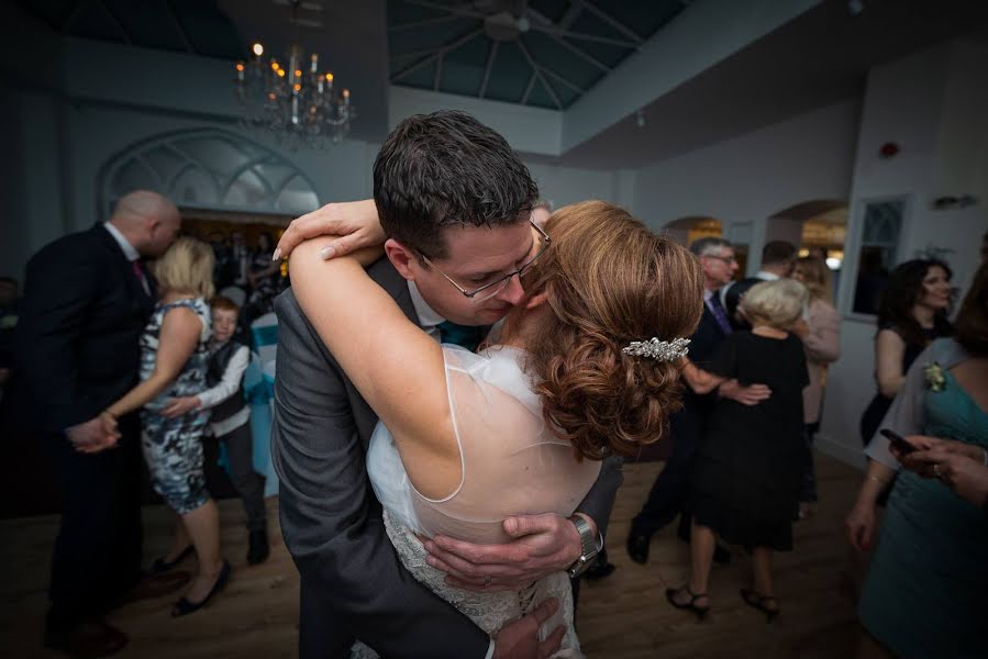 Wedding photographer Adrian Chell (adrianchellwed). Photo of 2 July 2019