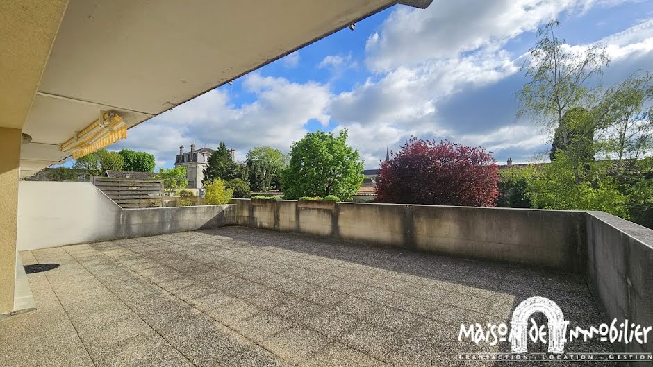 Vente appartement 4 pièces 92.77 m² à Cognac (16100), 249 100 €