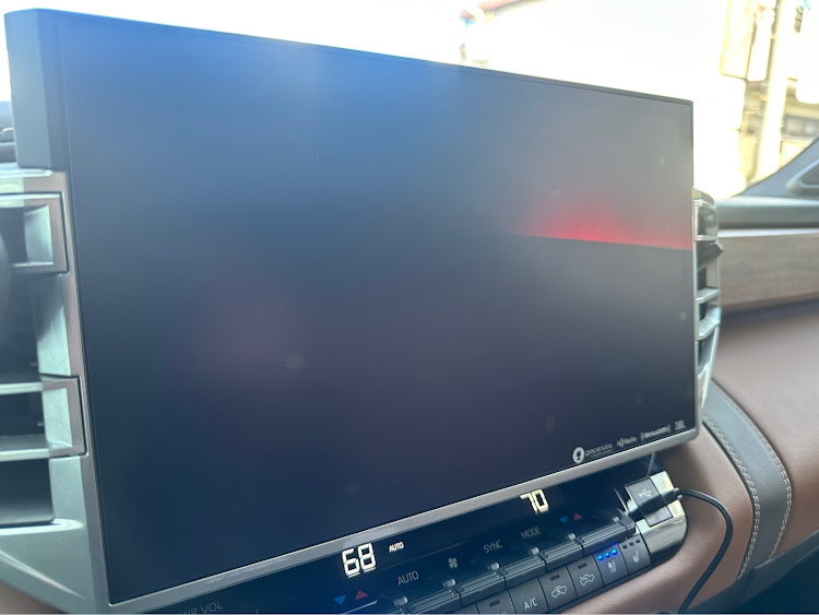 タンドラのタンドラ1794・タンドラ・ピックアップトラック・タンドラ好きと繋がりたい・フィルム施工に関するカスタム事例の投稿画像2枚目