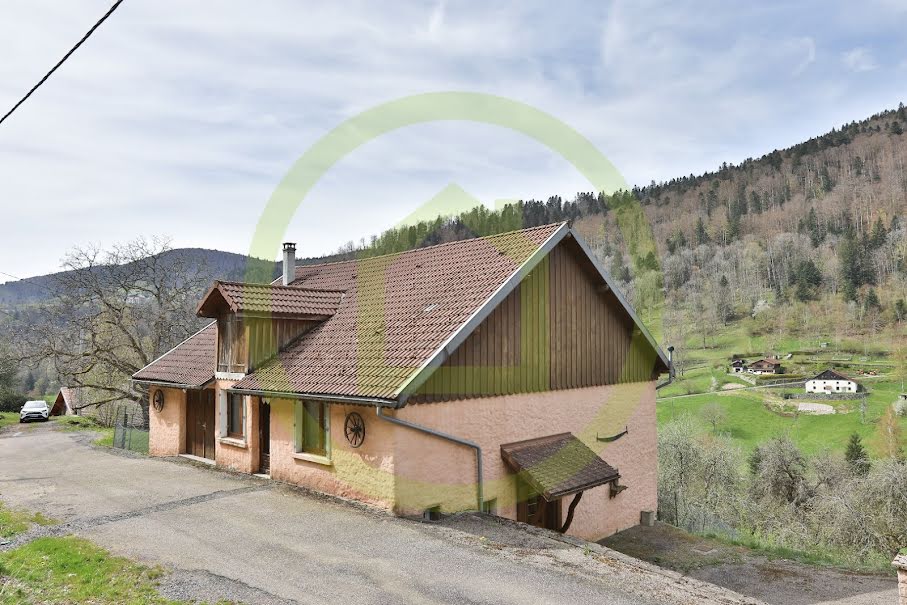 Vente maison 5 pièces 146 m² à Bussang (88540), 252 000 €