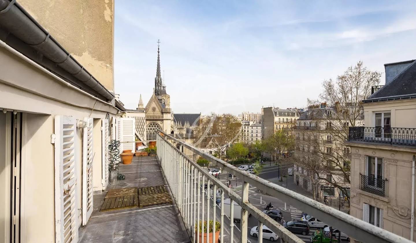 Apartment with terrace Paris 10th