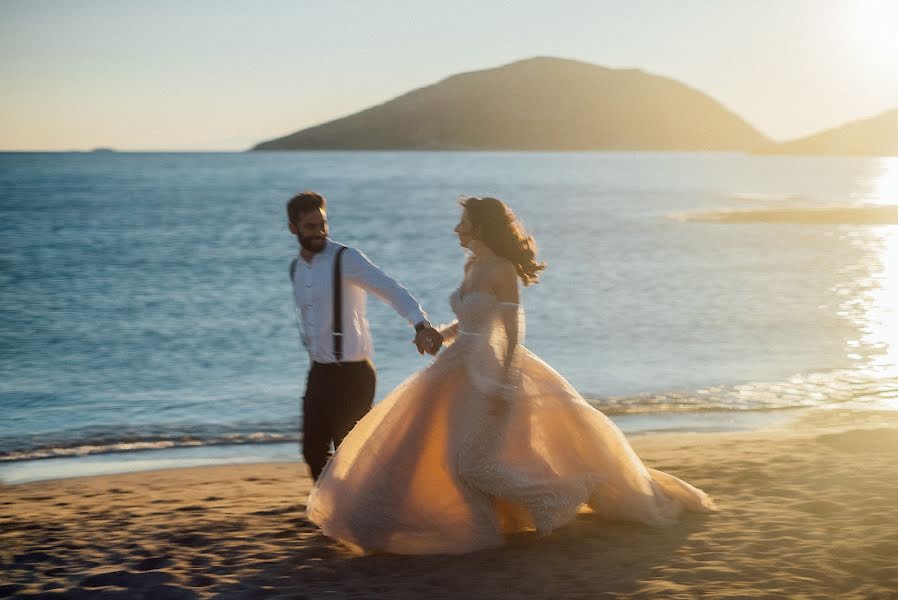 Fotografo di matrimoni Panos Karachristos (everlastingtales). Foto del 27 settembre 2021